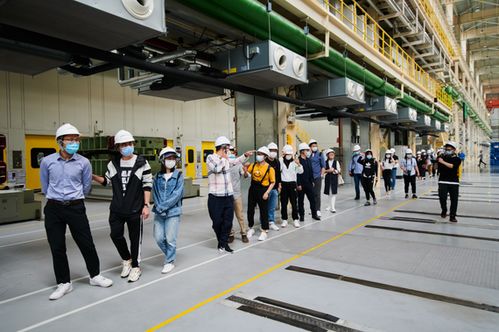 探索領(lǐng)克余姚工廠 科技賦能，服務(wù)未來